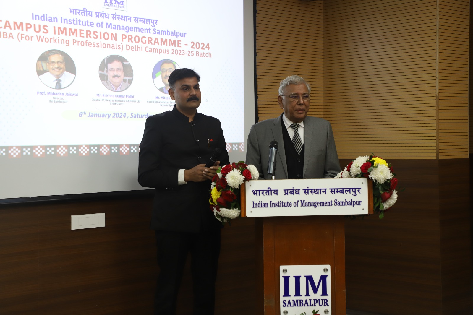 Dr. Gupta receiving award